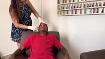 GOSTOSA FAZ A SOBRANCELHA DO NOVINHO EM TROCA RECEBE PICA E ELE COLOCOU AT Eacute NO CUZINHO DELA GOSTOSA FAZ A SOBRANCELHA DO NOVINHO EM TROCA RECEBE PICA E ELE COLOCOU AT Eacute NO CUZINHO DELA