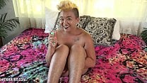 Lulu Sparkle fucks her hairy cunt hard
