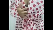 la esposa de mi vecino me muestra las tetas en video casero real la esposa de mi vecino me muestra las tetas en video casero real