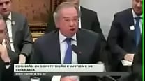 Esquerda sendo Phodida por MInistro na CCJ Esquerda sendo Phodida por MInistro na CCJ