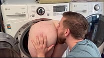 I Fuck My Stepmom Stuck in the Washing Machine and Give Her a Creampie   Steve Rickz