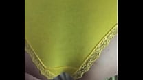 Esposa follando en panties amarillos