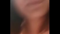 Fille indienne se masturbe devant la camera
