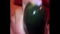 Madura vuelve lo hace se masturba con un pepino a escondida