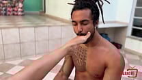 Deixando o boy louco de tes atilde o e fazendo ele gemer de prazer com os meus pezinhos Deixando o boy louco de tes atilde o e fazendo ele gemer de prazer com os meus pezinhos