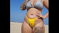 Ele pediu um Boquete na Praia Ele pediu um Boquete na Praia