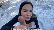 Une fran ccedil aise suce une grosse bite dans la neige et avale tout le sperme   Ejaculation buccale Une fran ccedil aise suce une grosse bite dans la neige et avale tout le sperme   Ejaculation buccale