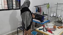 Indian seamstress masturbates deliciously in the clothing workshop