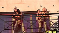 Pretty Babes Get Undressed To Seduce Dudes In The Gym Pretty Babes Get Undressed To Seduce Dudes In The Gym