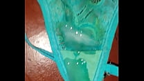 Tanga con semen