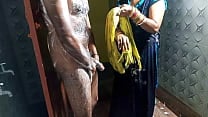 मेरी नौकरानी ने मुझे बाथरूम में नहाते हुए पकड़ा चुपके से और खुद ही xnxx चुदवाया मेरी नौकरानी ने मुझे बाथरूम में नहाते हुए पकड़ा चुपके से और खुद ही xnxx चुदवाया