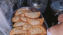 Novinha rabuda cozinhando e transando gostoso  