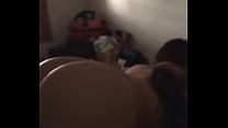 Chica culo chupado una rica verga al due ntilde o de la casa Chica culo chupado una rica verga al due ntilde o de la casa