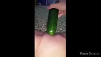 Mi h tenia que aguantar un pepino como su mama Mi h tenia que aguantar un pepino como su mama