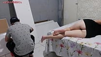 Amadora seduzindo o montador e pagando o servi ccedil o com xerecard Amadora seduzindo o montador e pagando o servi ccedil o com xerecard