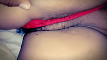 Estrenando la tanguita roja en el culo de mi mujer Estrenando la tanguita roja en el culo de mi mujer