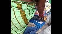 Desi aged aurot ki tight gaand and sexy backless blouse Desi aged aurot ki tight gaand and sexy backless blouse