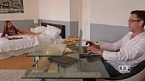 She Needs Juice Horny Wife Seduces Hard Working Hubby She Needs Juice Horny Wife Seduces Hard Working Hubby