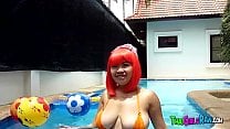 Chubby Thai babe in the pool