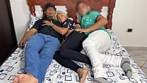 Viendo Pelicula con mi Amigo y su Hermosa Novia que me Pone el Culo de Lado Viendo Pelicula con mi Amigo y su Hermosa Novia que me Pone el Culo de Lado