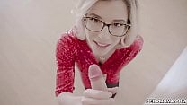 Cory Chase gives her stepson an early Christmas present by sucking his thick cock Cory Chase gives her stepson an early Christmas present by sucking his thick cock