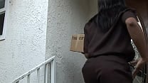 Black slut mom suck a enormous big cock Black slut mom suck a enormous big cock