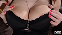 v shows us how a Busty Luxury Babe Masturbates
