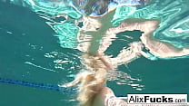 Busty blondes Alix amp Cherie go skinnydipping