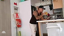 Cogiendo con el hermanastro de mi esposo mientras el muy cornudo est aacute en la habitaci oacute n Cogiendo con el hermanastro de mi esposo mientras el muy cornudo est aacute en la habitaci oacute n