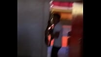 Chico entra y le mete la silla en el culo a sus compa ntilde eros Chico entra y le mete la silla en el culo a sus compa ntilde eros