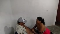 Madrastra culona seduce al novio de su hijastra mientra ella no esta en casa Madrastra culona seduce al novio de su hijastra mientra ella no esta en casa