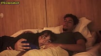 Mirando Netflix con mi hermanastra pero no pude evitar meter mi pene en su boca  casi nos descubren  