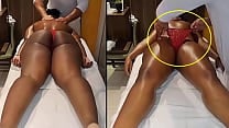 C acirc mera Flagra terapeuta tirando a calcinha da cliente durante atendimento Massagem t acirc ntrica VIDEO REAL C acirc mera Flagra terapeuta tirando a calcinha da cliente durante atendimento Massagem t acirc ntrica VIDEO REAL
