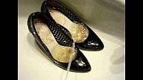OFFICE PUMPS PISS OFFICE PUMPS PISS