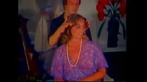 Horny hairstylist explained his darkhaired client with perky tits that it woulbe much faster to make her hairdo if would be staying on the knees and cleaning his pipe