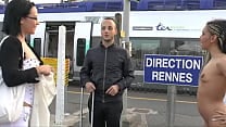 De passage en Bretagne Gwenanie s 039 offre une exhib de folie agrave la gare De passage en Bretagne Gwenanie s 039 offre une exhib de folie agrave la gare