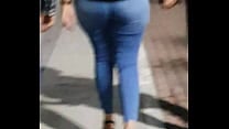 Hermosas nalgas en pantalon azul caminando esta bien buenota 1a parte Hermosas nalgas en pantalon azul caminando esta bien buenota 1a parte