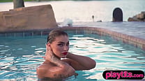 Big ass stunning beauty strips to flaunt naked figure in the pool Big ass stunning beauty strips to flaunt naked figure in the pool