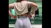 Jiggly ass in yoga pants