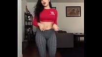 C oacute mo ella se mueve bailando muy sexy