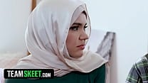 Teaching This Kinky Little Hijab Virgin How To Pleasure a Man