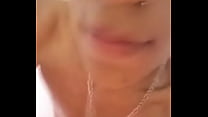 Comendo branquinha Comendo branquinha