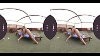 PORNBCN VR La joven Jade Presley se masturba al aire libre en la terraza y se corre a chorros por el suelo en realidad virtual 4K 3D COMPLETO AQU Iacute gt
