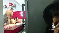 Peruano folla a su novia pelirroja gordita mientras su amigo lo graba a escondidas Peruano folla a su novia pelirroja gordita mientras su amigo lo graba a escondidas