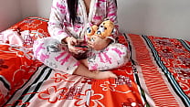 por poco nos pillan follo a esta cachonda para que me deje ver su ropa inteior y me chupe toda la polla terminamos follando en su cama antes que llegue alguien por poco nos pillan follo a esta cachonda para que me deje ver su ropa inteior y me chupe toda la polla terminamos follando en su cama antes que llegue alguien