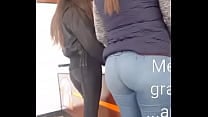 Mi novia me pide que la grabe mientras la atienden en pizzeria y se acerca mas para que vea mas bien sus hermosas nalgotas 