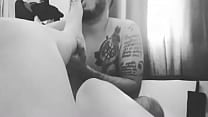 Lambendo pezinhos branquinhos Lambendo pezinhos branquinhos