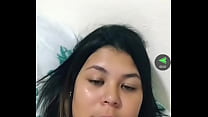 Novinha peituda com marquinha na live