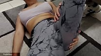 me excito al ver el culo grande de mi hermanastra mientras se ejercita  le ayudo con su rutina mientras manoseo su co ntilde o me excito al ver el culo grande de mi hermanastra mientras se ejercita  le ayudo con su rutina mientras manoseo su co ntilde o