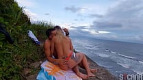 Flagrante homem transando com loira gostosa na praia itanhaem Flagrante homem transando com loira gostosa na praia itanhaem